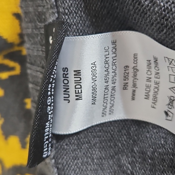 Harry Potter Gryffindor Cardigan Sweater Juniors Medium - Picture 5 of 5